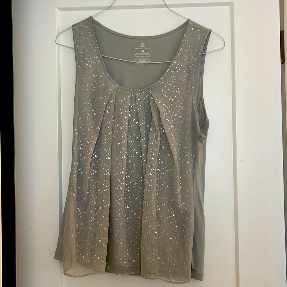 NY&C gray tank with silver accents